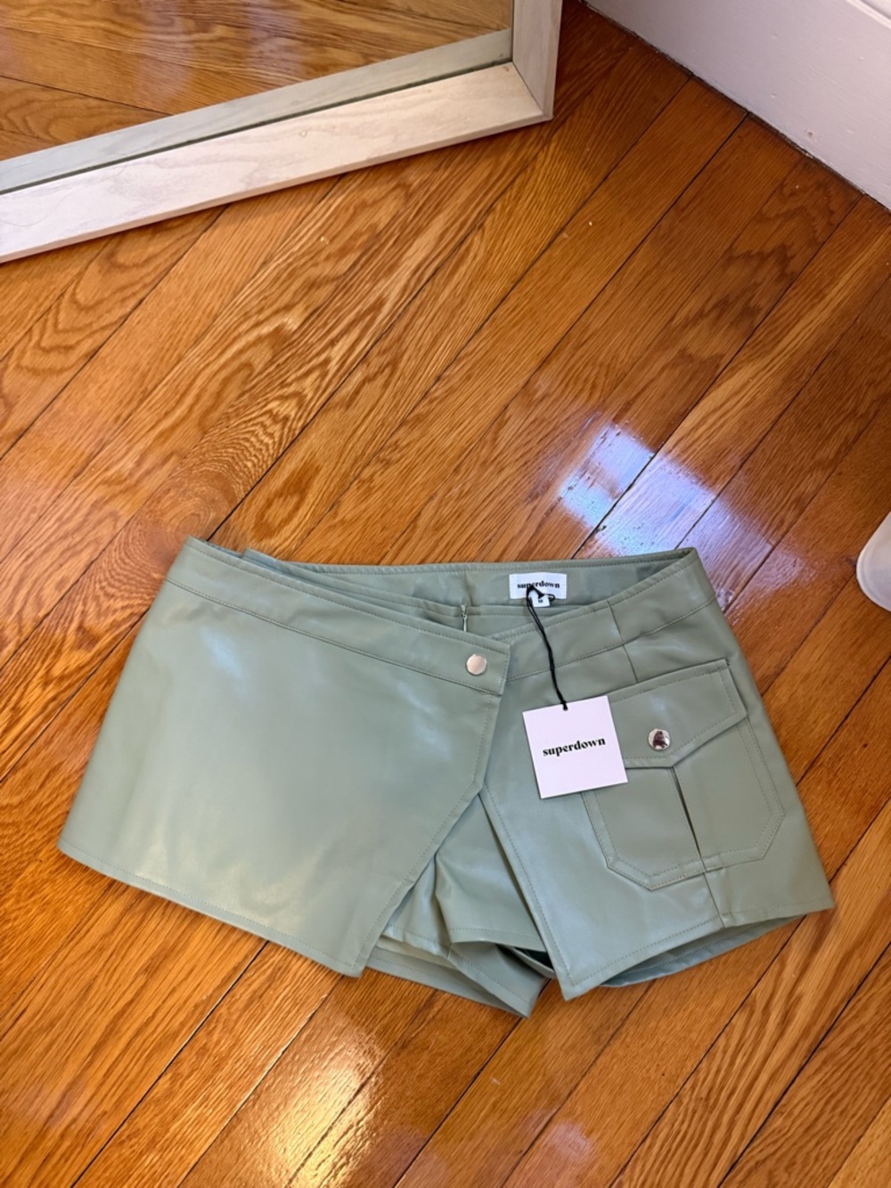 superdown NWT Odessa Sage Green Faux Leather Mini Skirt - Picture 4 of 4